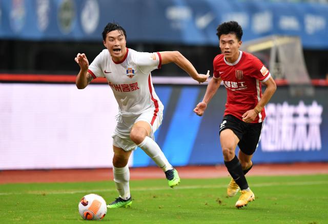 开云官网-2022赛季中超总结④：U23政策向左还是向右？