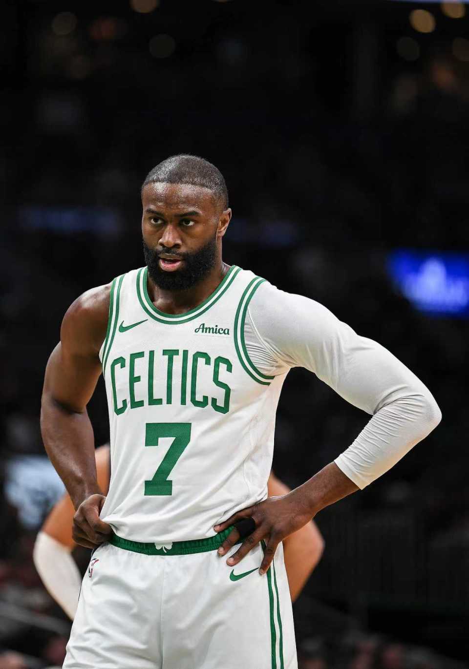 开云-巩固东部第二！布朗30+10绿军轻取步行者 西亚卡姆32+10