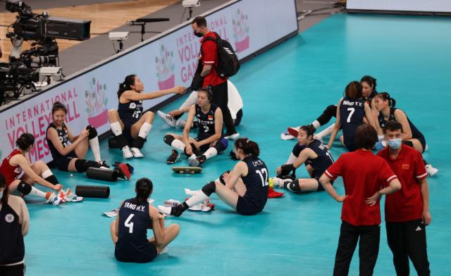 开云体育-奥运测试赛中国女排3比0胜日本 12人大名单出炉？